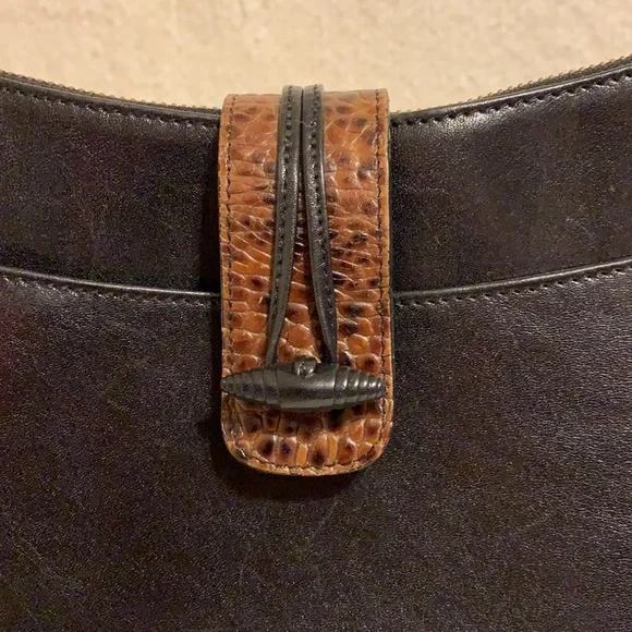 Brahmin Black Brown Leather One Strap Shoulder Bag Alligator Pattern Zip Top - Picture 2 of 9
